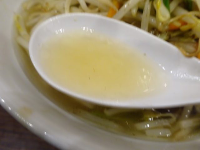 クリーミーでコクがあり後味すっきりな白濁スープ