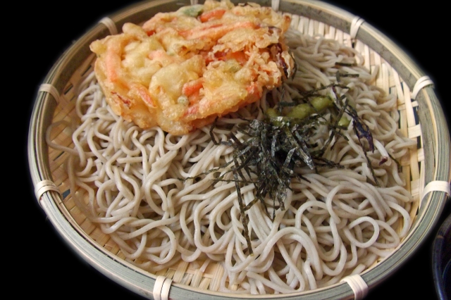 天ざるの正しい食べ方、そばの休憩に天ぷらという意識で食べる？