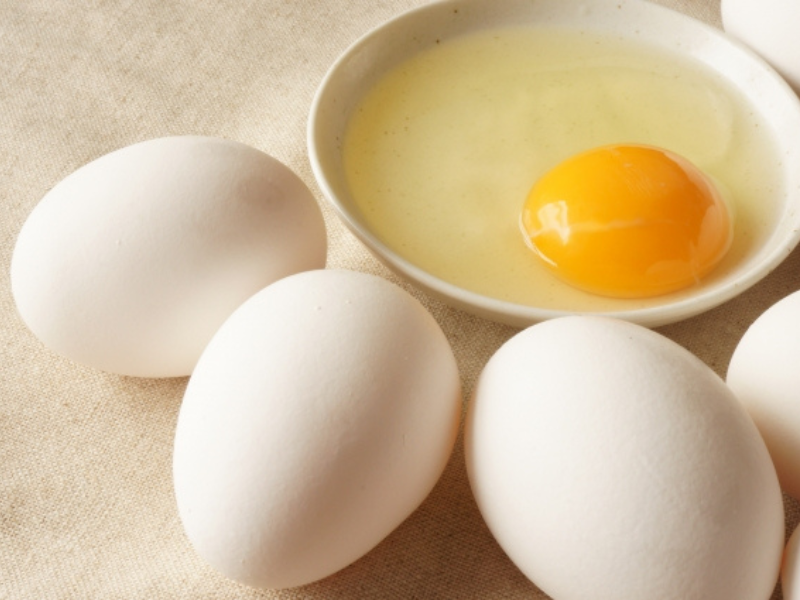 「卵の食べ過ぎは体に良くない」といわれることがある。一方で、卵は認知症の予防に効果があり、どんどん食べなさいという意見も